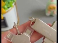 手机照片如何存入U盘（实现手机照片传输与备份的简便方法）