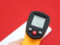 100v6手机的全面评测（了解100v6手机的功能与性能）
