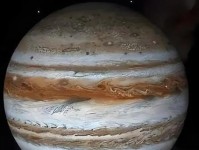 木星（探索木星的壮丽景观和奇异特征）
