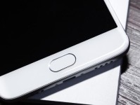 魅族Note3（性能卓越，外观精美，拍照出色，细节无懈可击）